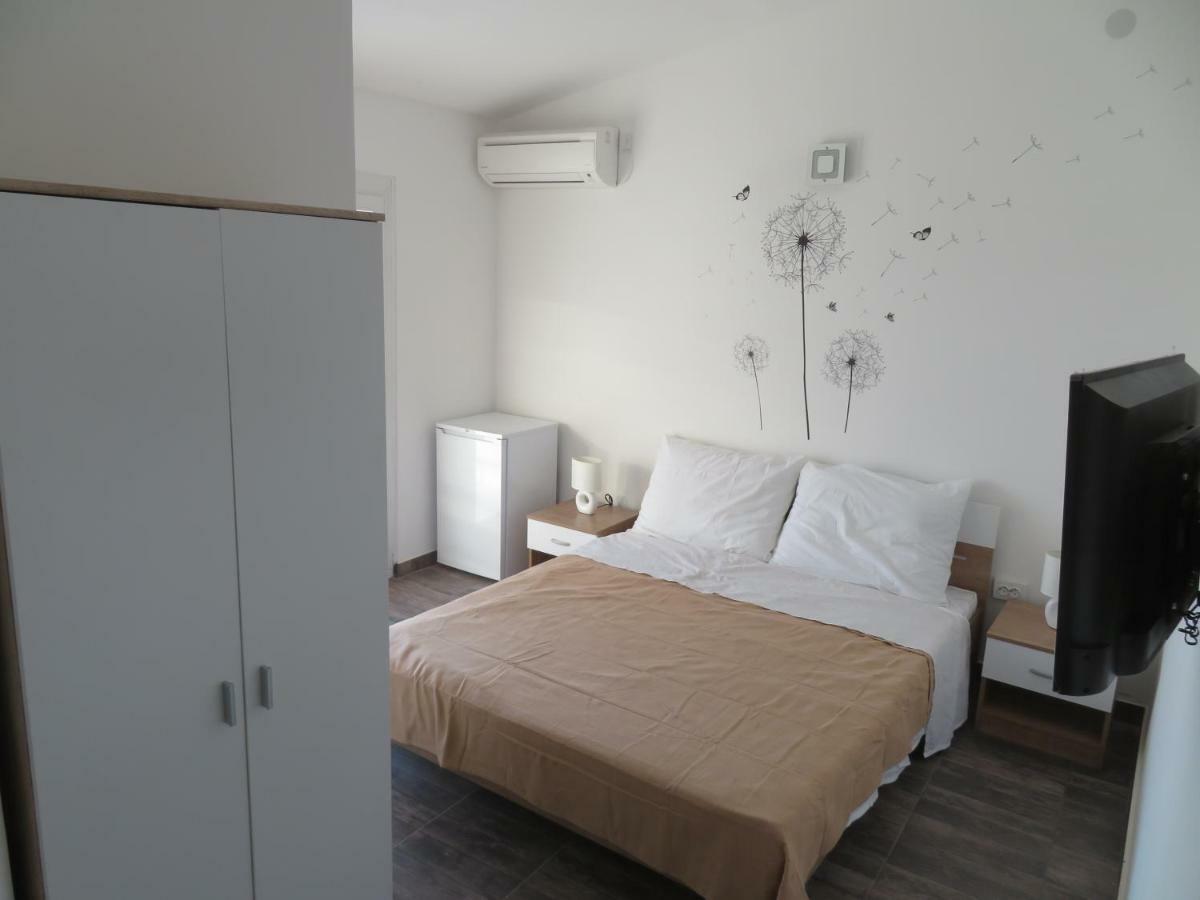 Vila Velvet Hotell Starigrad Paklenica Exteriör bild